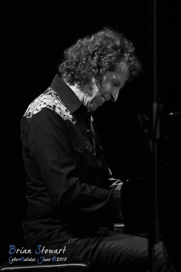 Alister Spence leading his Trio - (D700_1184)